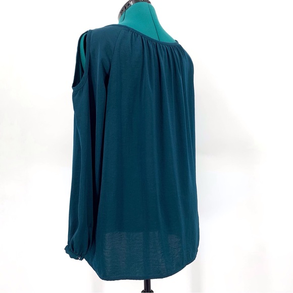 Cabi Fetching Blouse # 3504, Spruce Green Cold Shoulder Long Sleeve Top, Medium - Picture 7 of 16